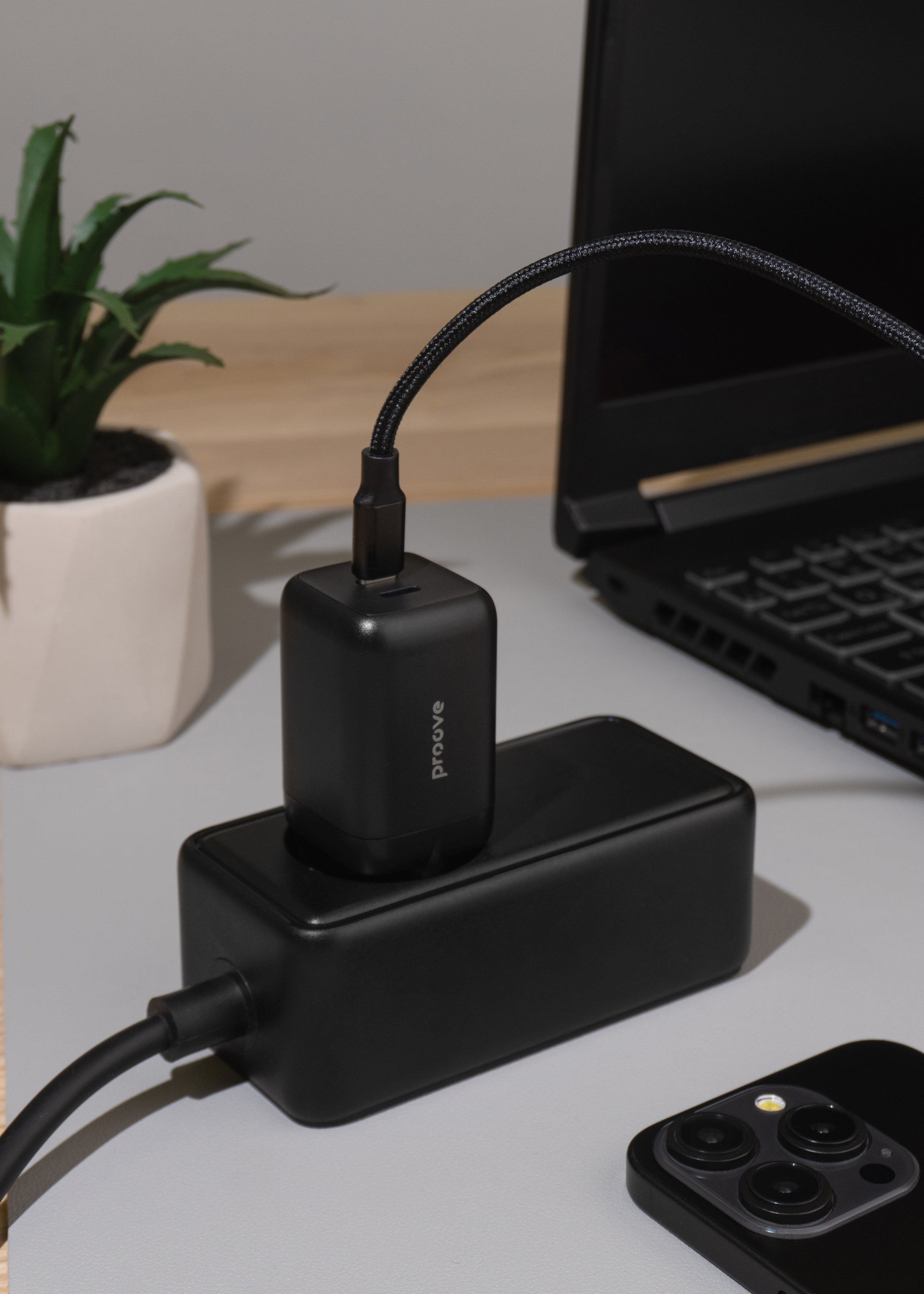Karikues muri Proove Silicone Power, 40W, me 2×Type-C, i zi