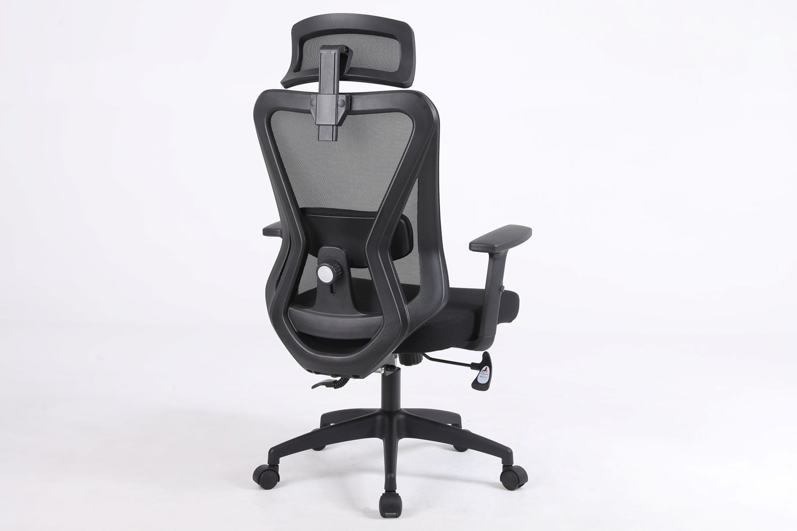 Karrige zyre ActiveJet T5, me rrota, me mbështetëse koke, e zezë