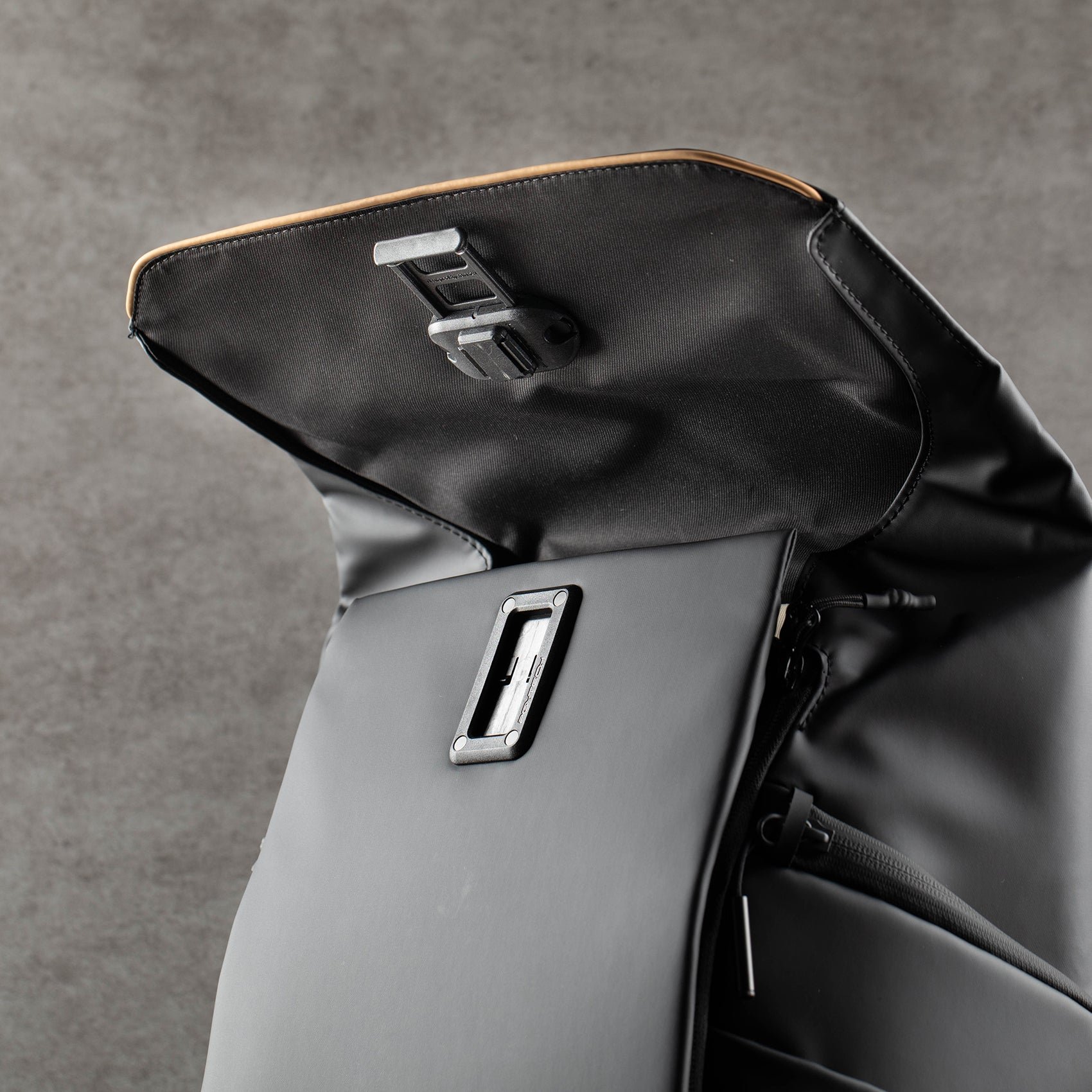 Çantë shpine PGYTECH OneGo Air Backpack 25, 25L, për aparat fotografik dhe laptop, e zezë