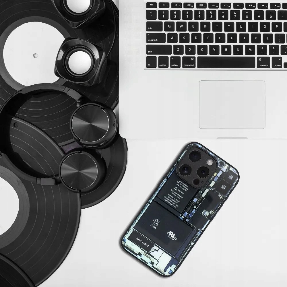 Futera Futera Tech për iPhone 14 Plus, xham i temperuar, TPU, e zezë