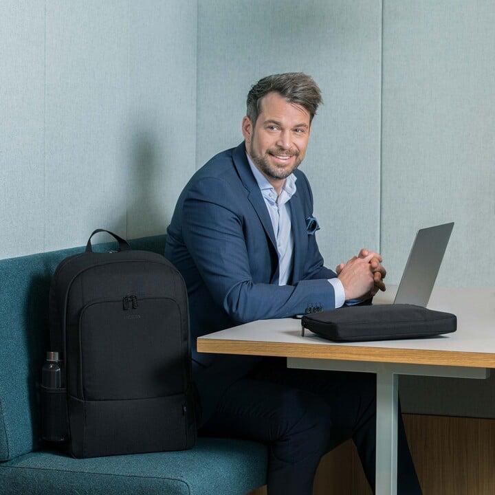 [OUTLET] Çantë shpine për laptop Dicota, 15"-17.3", e zezë