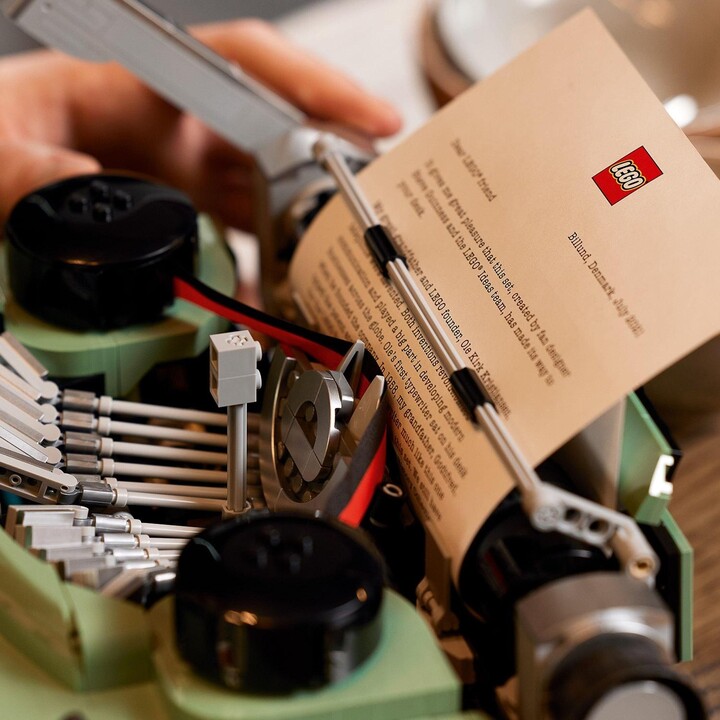 Set lodër LEGO® Ideas 21327 Typewriter, 2,079 pjesë