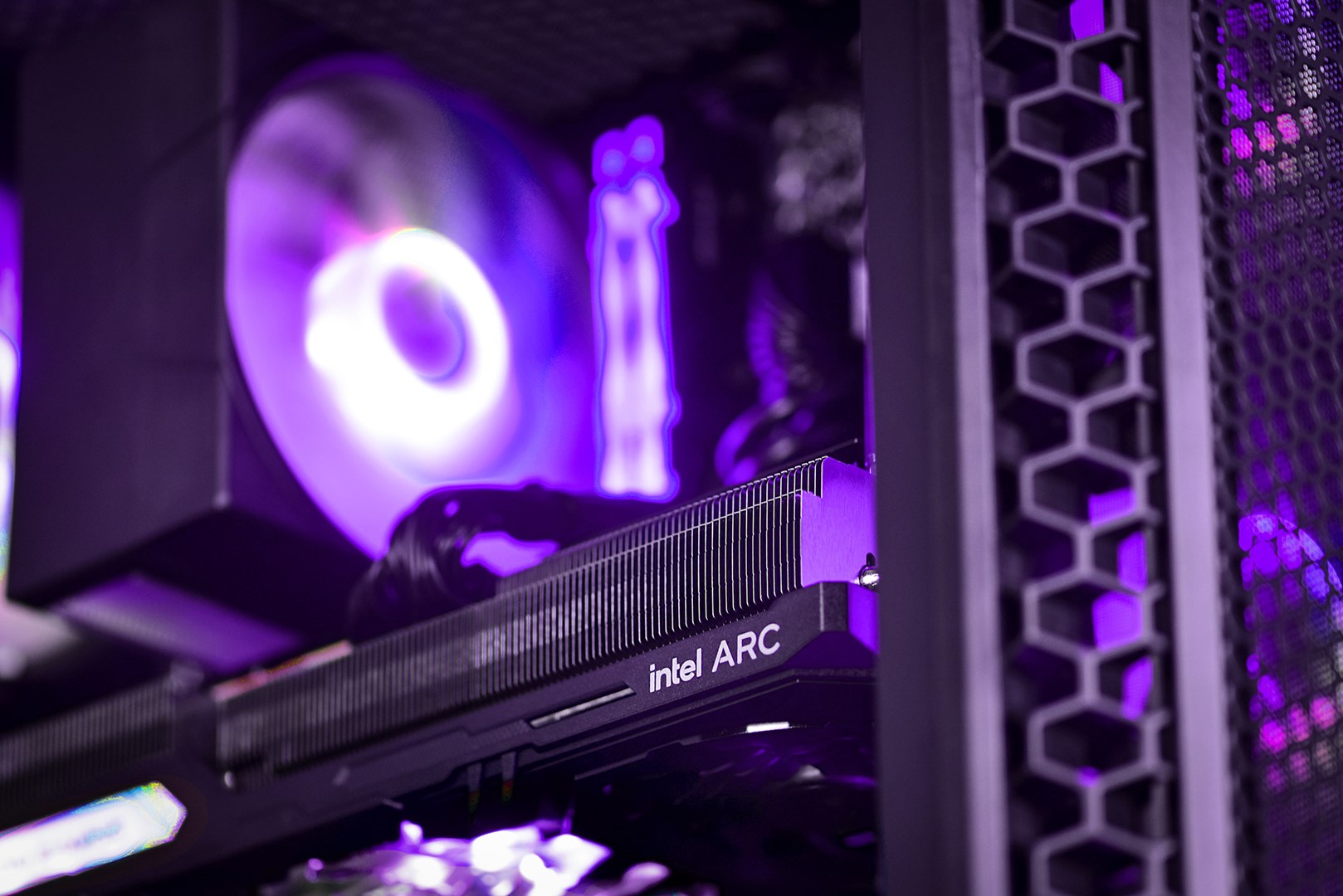 Kompjuter Actina, Intel Core i3-12100F, 16GB RAM, 1TB SSD, NVIDIA GeForce RTX 3060, i zi