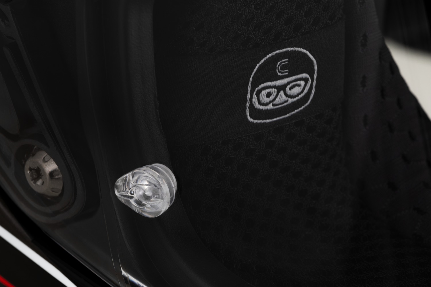 Kaskë moto Cassida Aero Solid 2026, integrale, e bardhë e zezë
