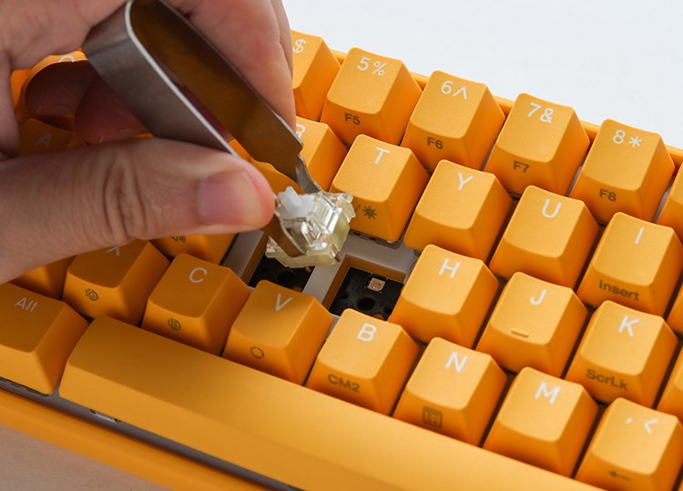 Tastierë për lojëra Ducky One 3 Yellow SF, Cherry MX Silent Red, RGB LED, e verdhë