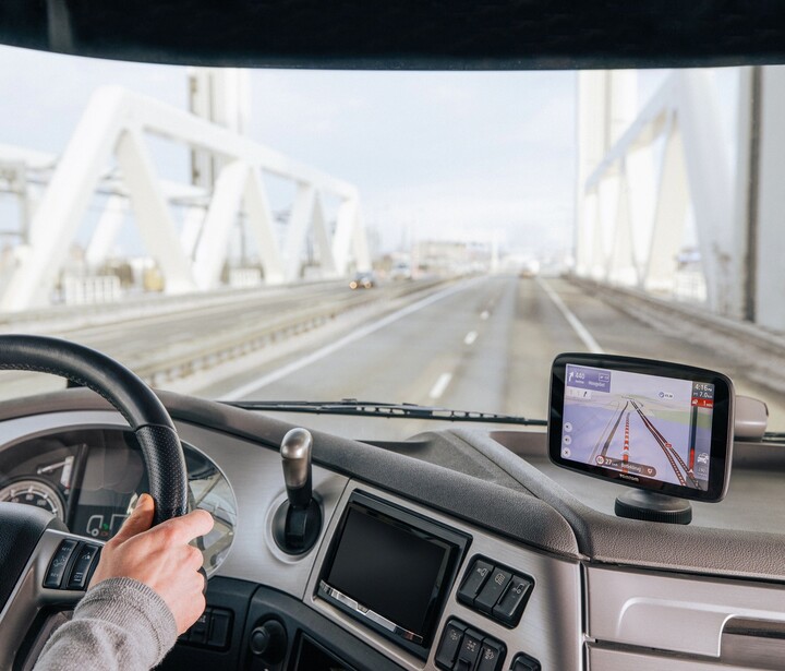 Navigues TomTom GO EXPERT 5''