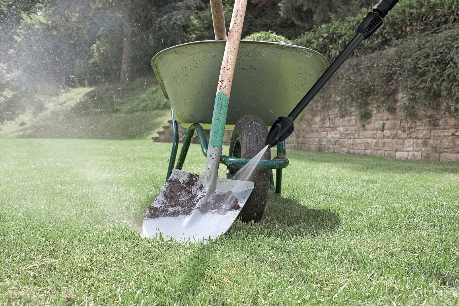 Lavastres me presion Karcher K 4 Universal, 130 bar, 420 l/orë, i verdhë