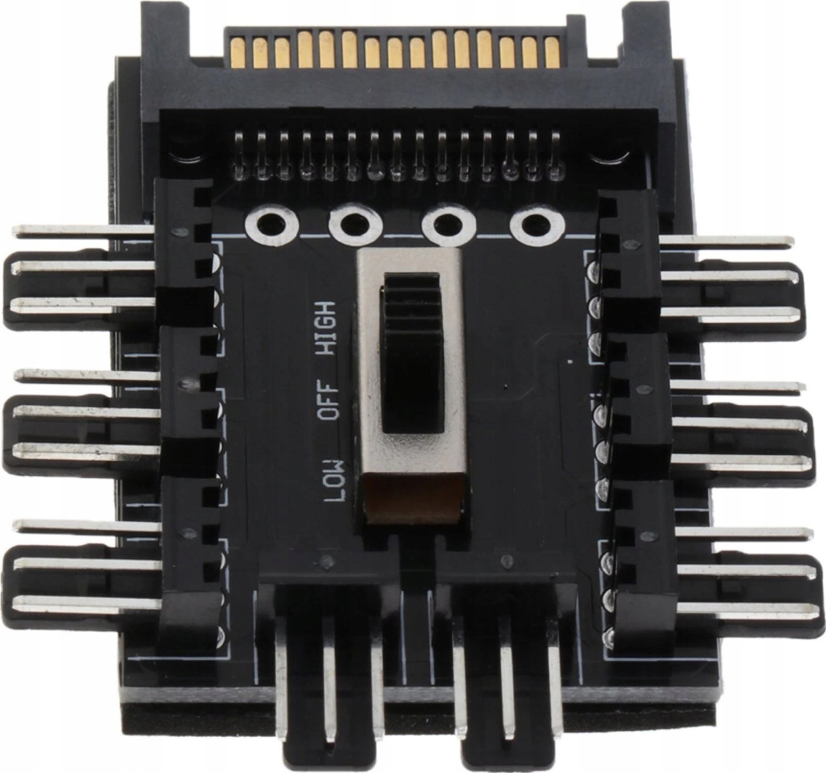 Hub kontrollues për flladitës dhe RGB Barrow, 7 porta, PWM 3 pin 4 pin, i zi