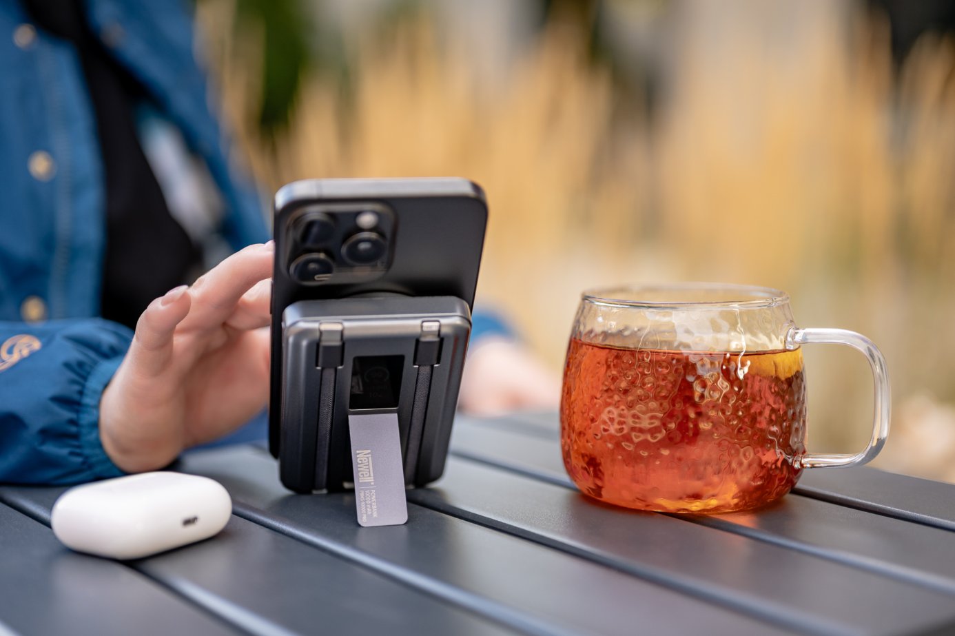 Power bank Newell MS-10000 Pro MagSafe, 10000 mAh, USB C dhe Lightning, gri