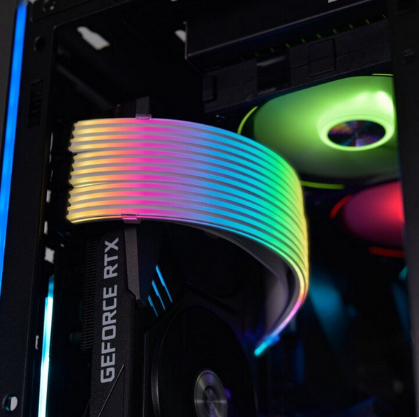 [OUTLET] Kabllo LIAN-LI Strimer Plus V2 Triple 8-Pin RGB VGA