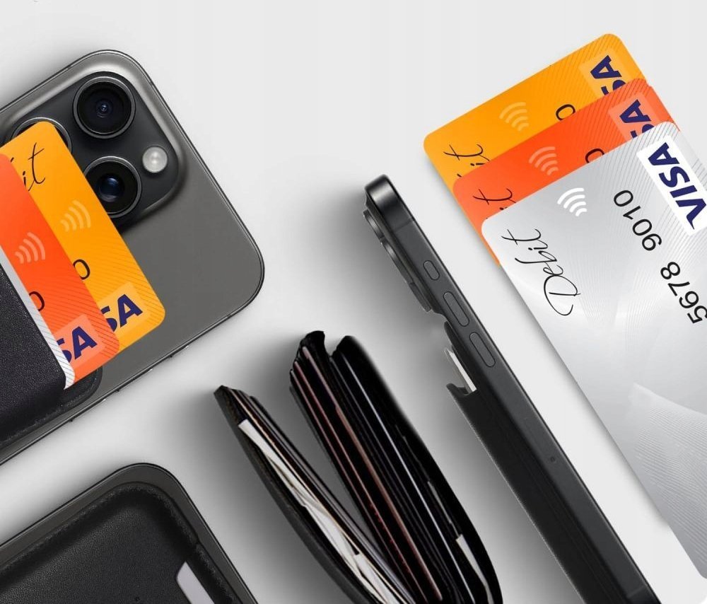Држач за картички Tech-Protect MagWallet, магнетен MagSafe, до 3 картички, карбон