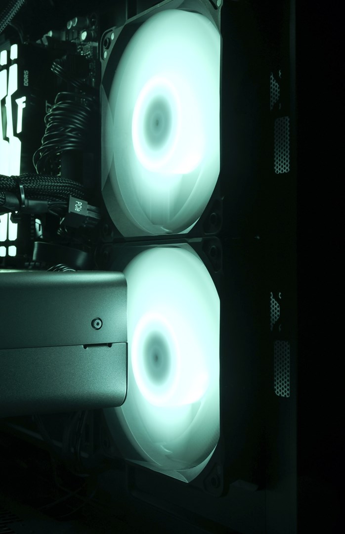 Kompjuter Actina AMD Ryzen 7 7800X3D, RX 7900 XTX, 1TB SSD, i zi