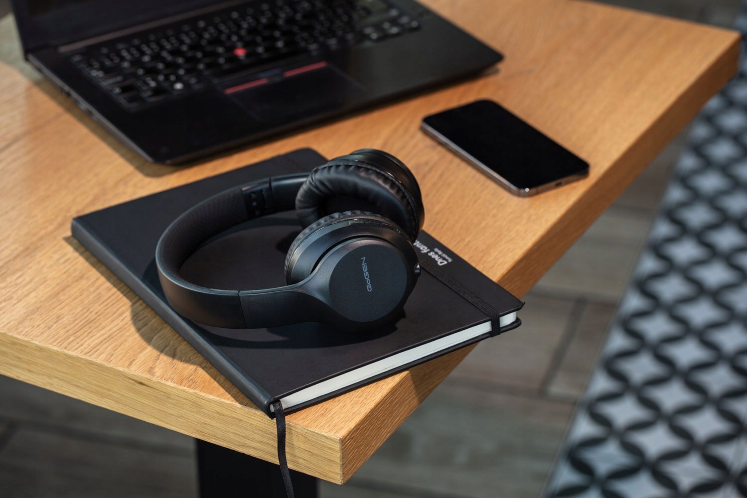 Kufje me mikrofon ETA GoGEN HBTM45B, pa tel, mbi vesh, të zeza