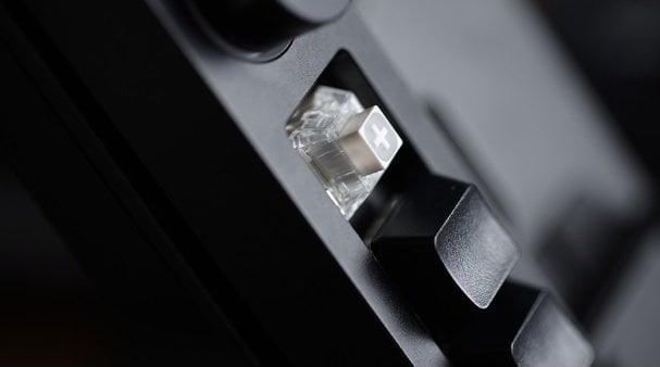 Мултимедијална тастатура FiiO KB1K, Kailh BOX White, RGB, металик сива