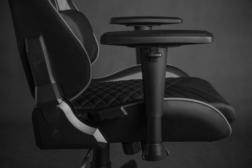 [OUTLET] Karrige SENSE7 Spellcaster, e zezë/ hirtë