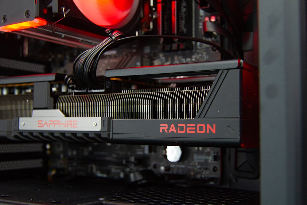 Kompjuter HAL3000 Alfa Gamer XT, AMD Ryzen 5 7600, 32GB DDR5, 2TB PCIe4 SSD, AMD RX 9070 XT, i zi