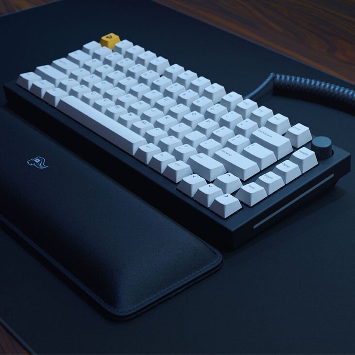 Tastierë mekanike gaming Glorious GMMK Pro 75%, hot swap, RGB, e zezë