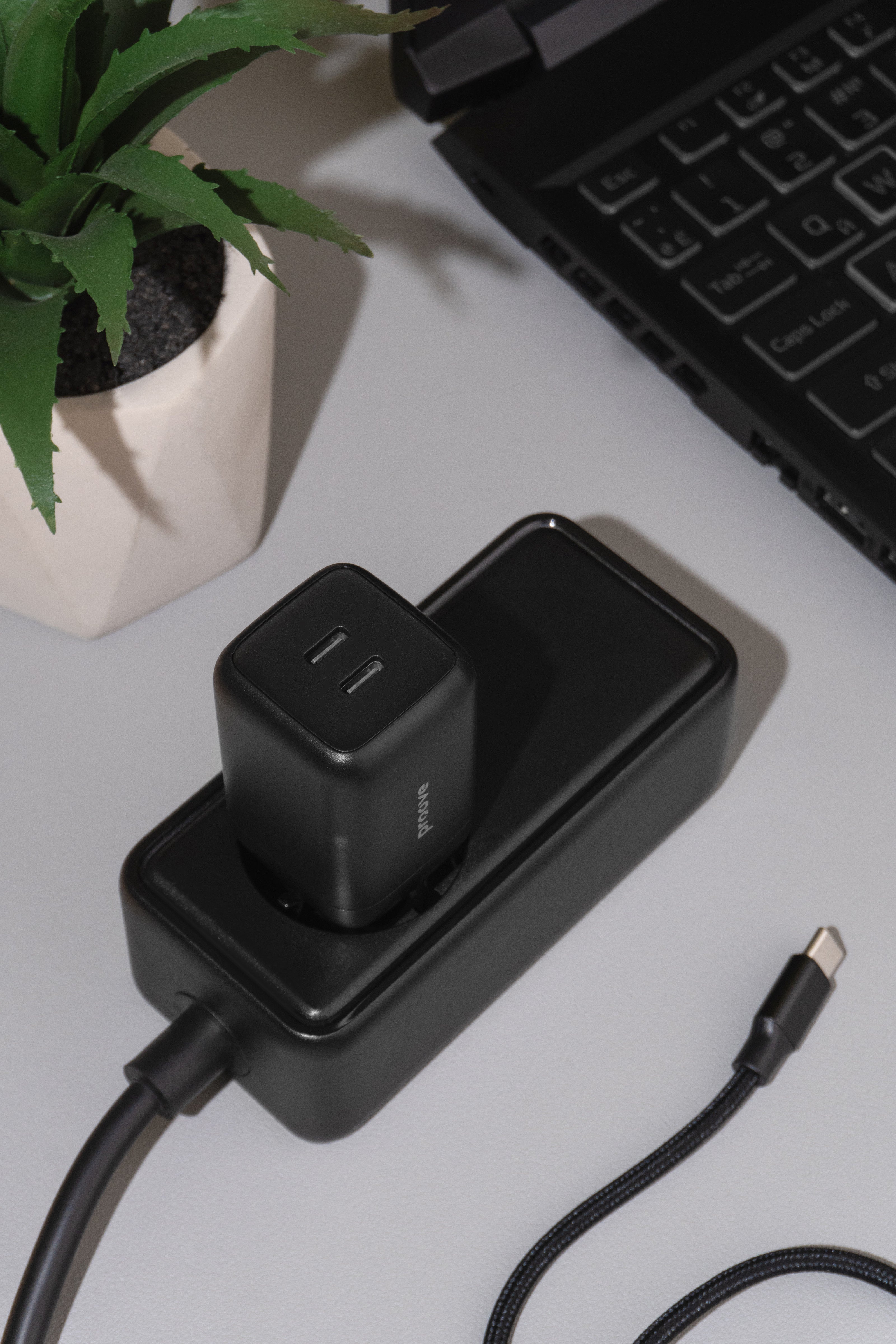 Karikues muri Proove Silicone Power, 40W, me 2×Type-C, i zi