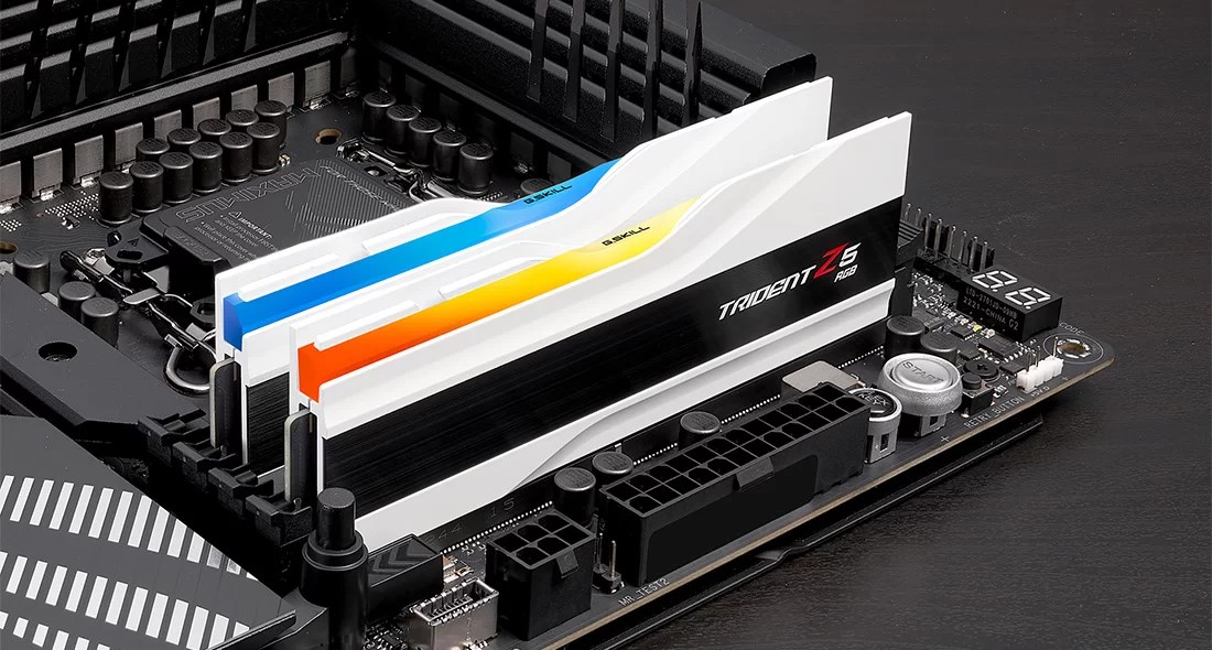 Memorie RAM G.Skill Trident Z5 RGB 32 GB (2 x 16 GB) DDR5 6400 MHz