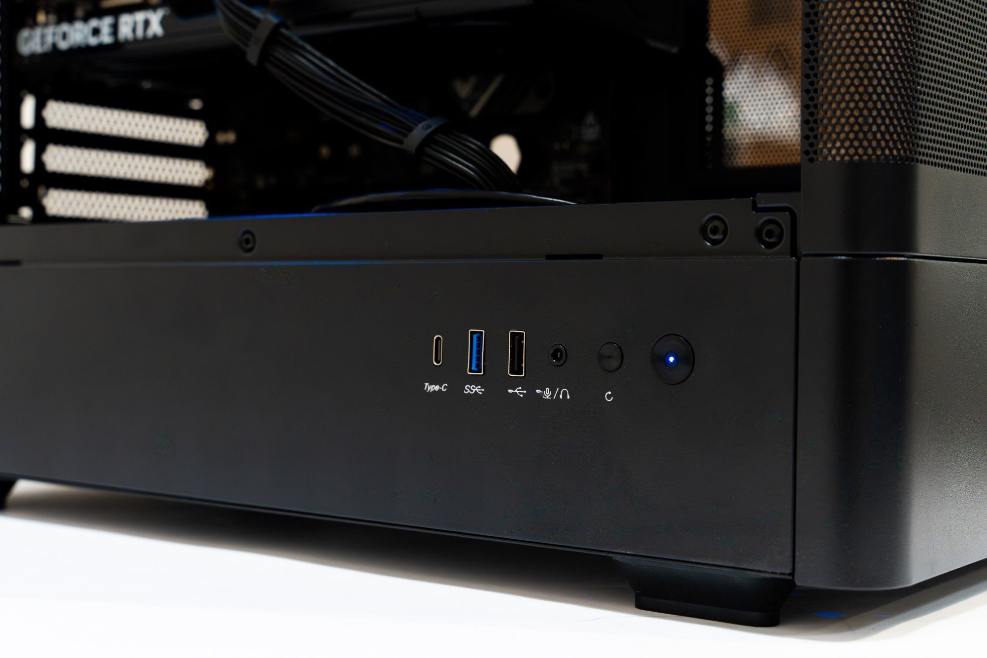 Kompjuter gaming X G100, Ryzen 5 5600X, 16GB RAM, RX 6600, 1TB SSD, i zi
