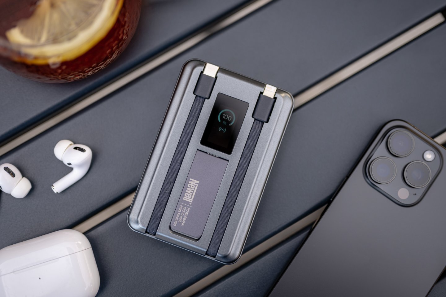 Power bank Newell MS-10000 Pro MagSafe, 10000 mAh, USB C dhe Lightning, gri