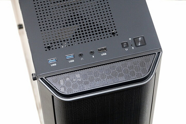 Kasë Aerocool Quantum v3 Midi-Tower, RGB, e zezë