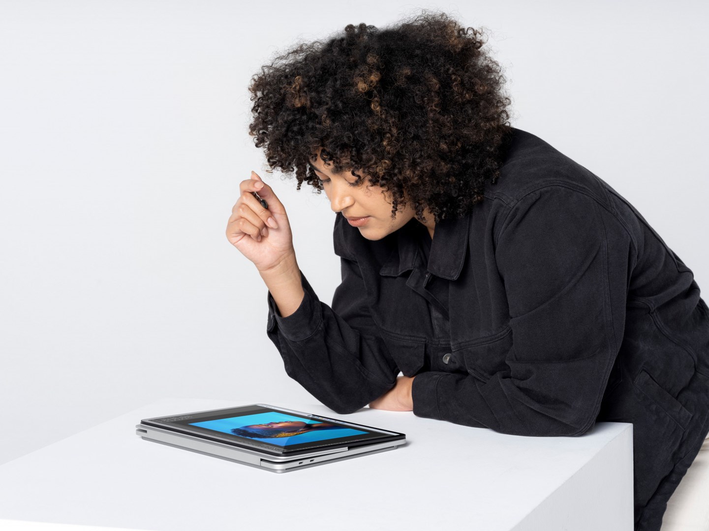 Лаптоп Microsoft Surface Laptop, 14.4", Intel i7-11370H, 32 GB RAM, 1000 GB SSD, NVIDIA RTX A2000, платина