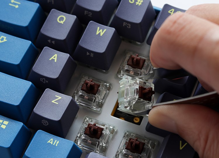 Tastierë për lojëra Ducky One 3 Daybreak TKL, Cherry MX Silent Red, RGB LED, e kaltër