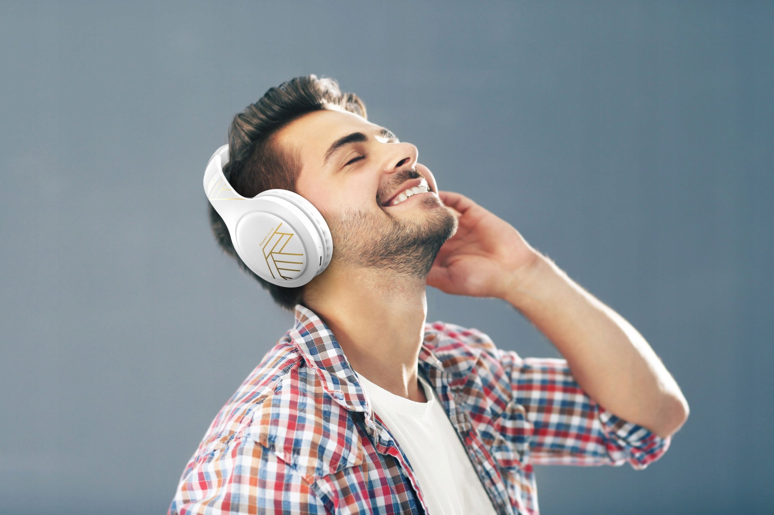 Kufje PowerLocus P19, Bluetooth 5.3, 60 orë bateri, me kuti
