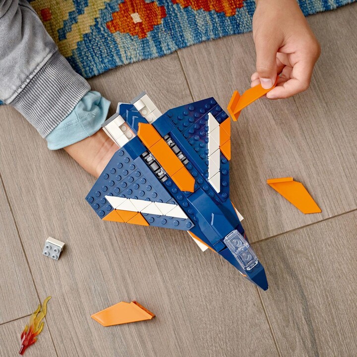 Set LEGO® Creator 3in1 31126 Supersonic jet, 215 pjesë