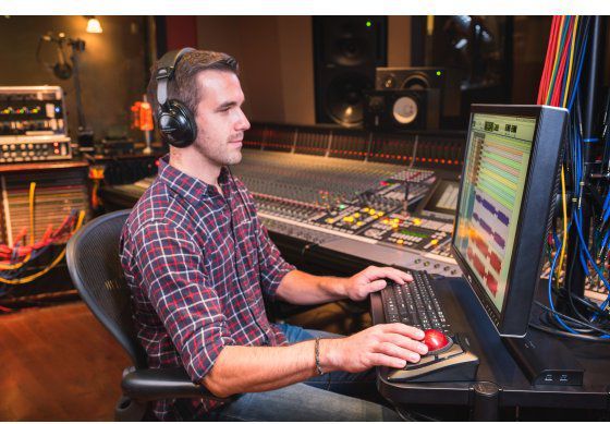 Maus Kensington Expert, wireless, Bluetooth, USB, i zi dhe i kuq