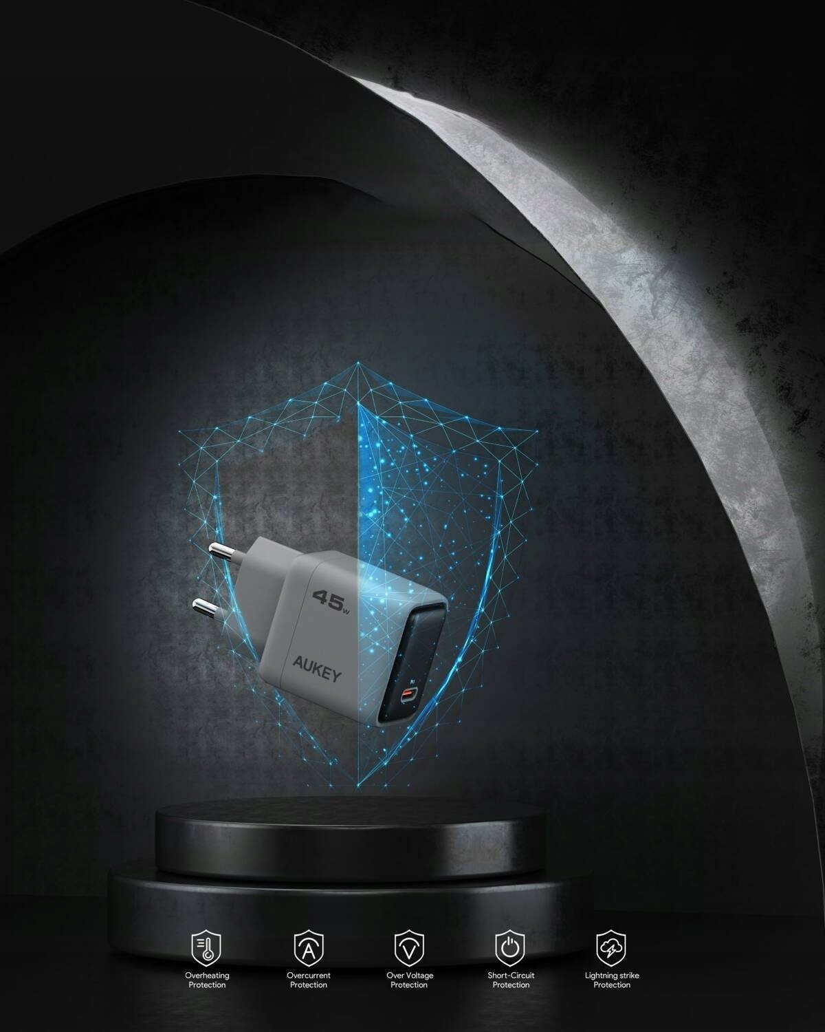 Ѕиден полнач AUKEY PA-C2 Comet, 45W PD, GaN, бел