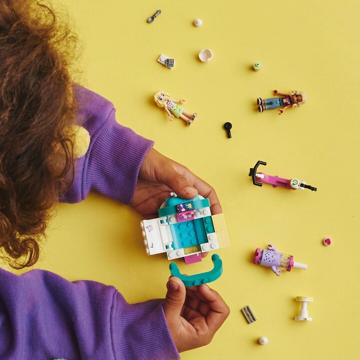 Set LEGO® Friends 41733 Mobile bubble tea shop, 109 pjesë