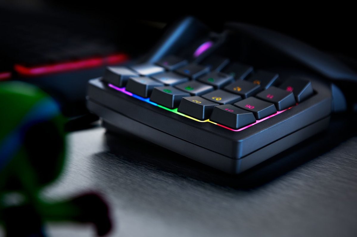 Tastierë numerike Razer Tartarus V2, USB, 32 taste, e zezë