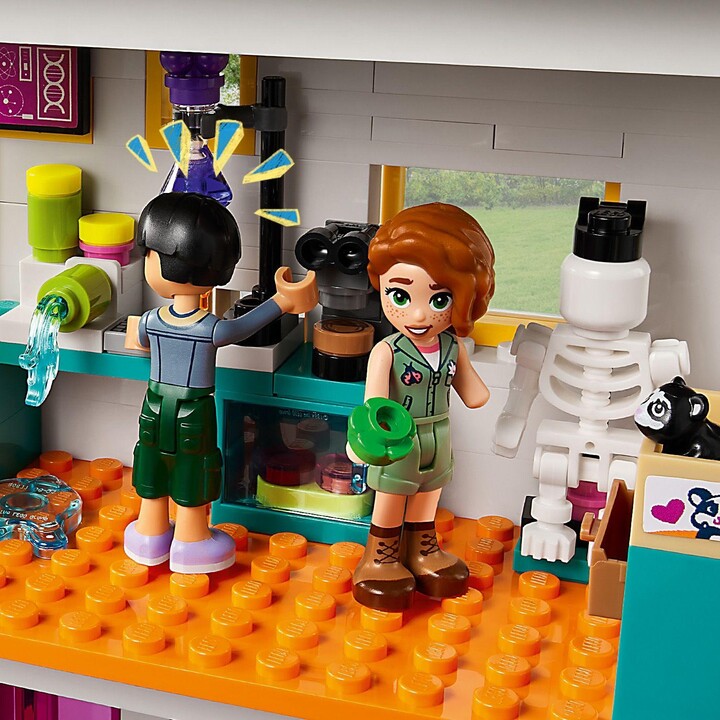 Set LEGO® Friends 41731 Heartlake International School, 985 pjesë