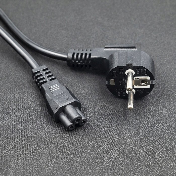 Kabllo rryme Qoltec SCHUKO IEC C5, 3x1.0mm2, 1.5m, e zezë