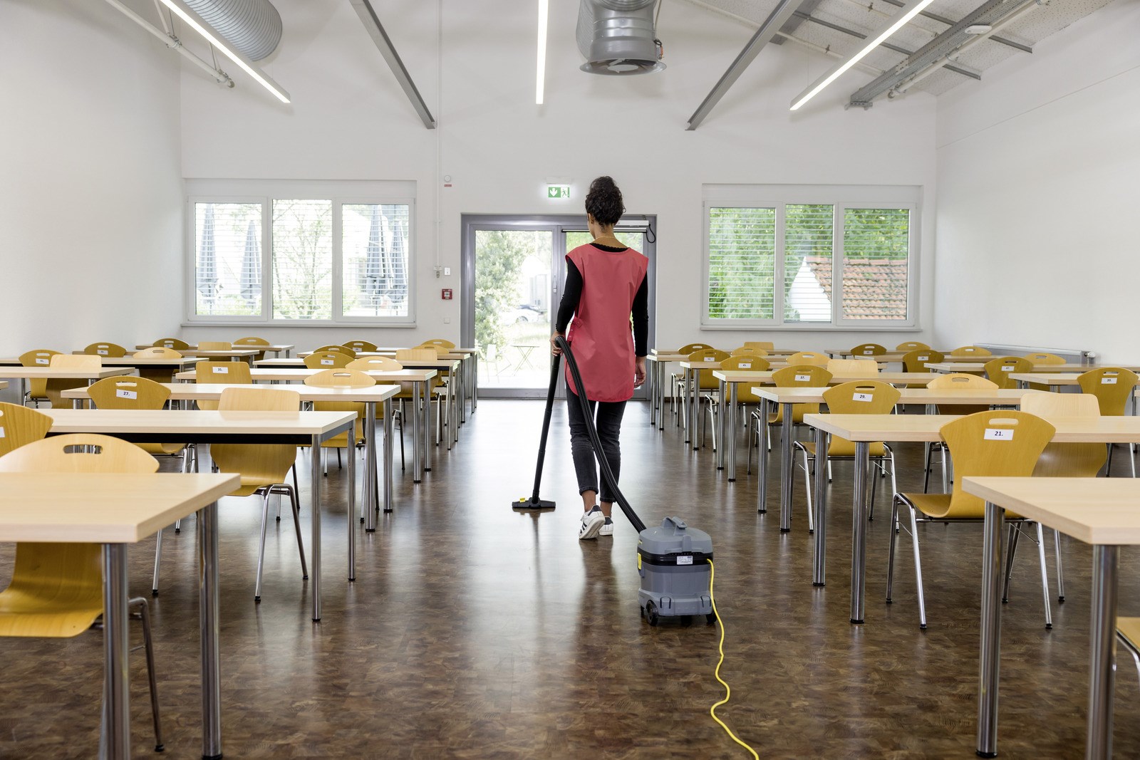 Fshesë industriale me korrent Karcher T 11/1 Classic, 11L, 850W, e verdhë