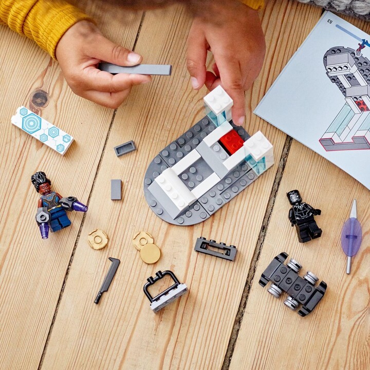 Set LEGO® Marvel 76212 Shuri's Laboratory, 58 pjesë
