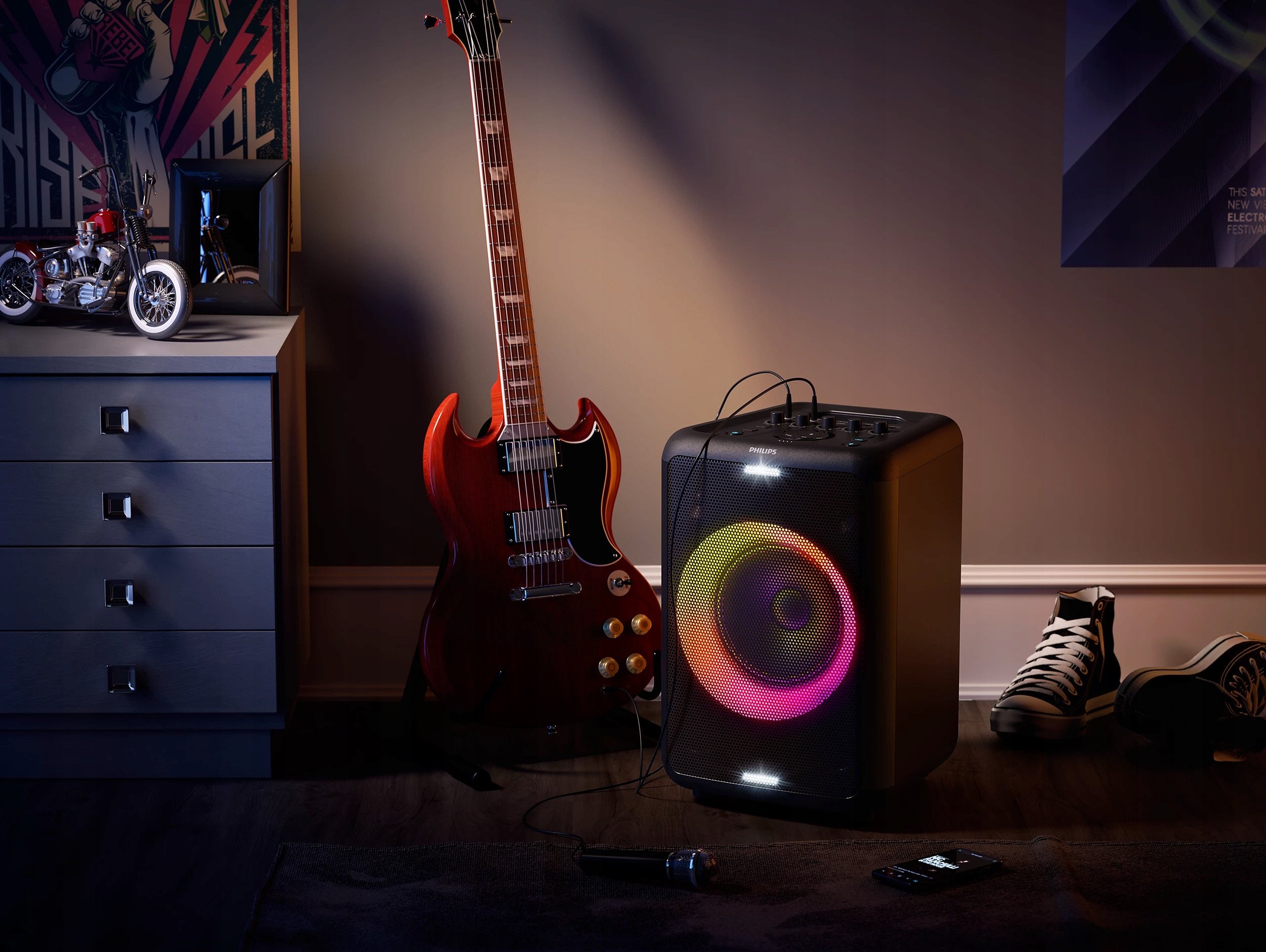 Kuti muzikore Philips TAX3206, e amplifikuar, portative, e zezë