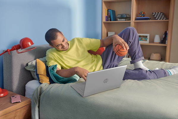 Laptop HP 17-cn0053cl, 17.3", Intel Core i5, 12GB DDR4, 512GB SSD, Intel Iris Xe Graphics, i argjendtë