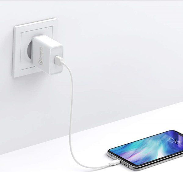 Полнач за ѕид Ugreen CD122, 18W Quick Charge 3.0, 1x USB A, бел