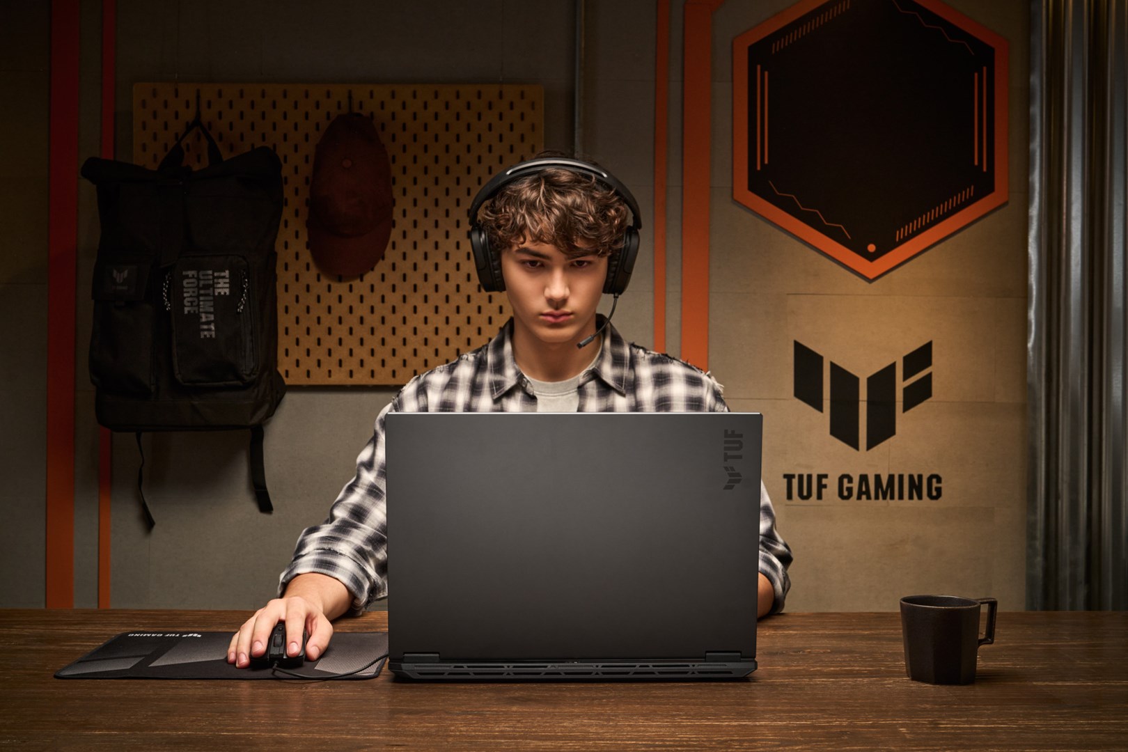 Laptop gaming ASUS TUF Gaming A18 FA808UM S9058, 18", Ryzen 7, RTX, i zi