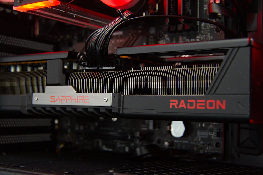 Kompjuter HAL3000 Alfa Gamer XT, AMD Ryzen 5 7600, 32GB DDR5, 2TB PCIe4 SSD, AMD RX 9070 XT, i zi