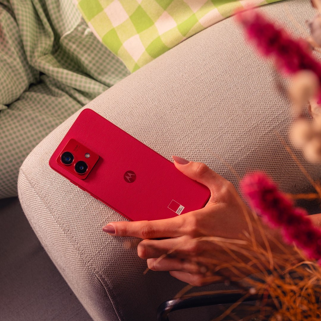 Celular Motorola Moto G84 5G, 6.5", 12GB RAM, 256GB, Snapdragon 695, magenta