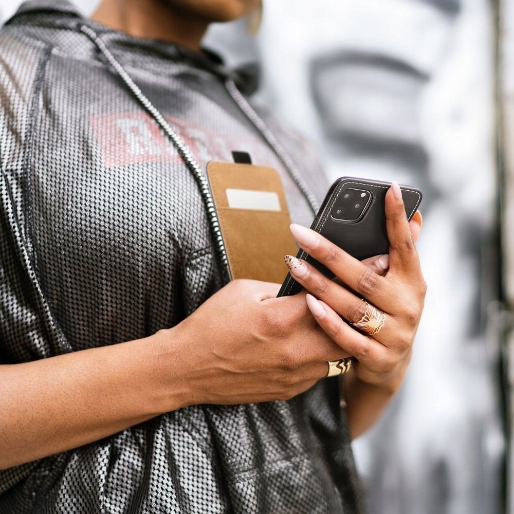 Këllëf portofol Futera Slim Flexi për Xiaomi Redmi 12 4G, kapak vertikal, magnetik, i zi