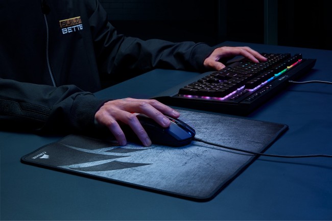 Гејмерски глушец Corsair M55 RGB PRO, 12400 DPI, USB, црн
