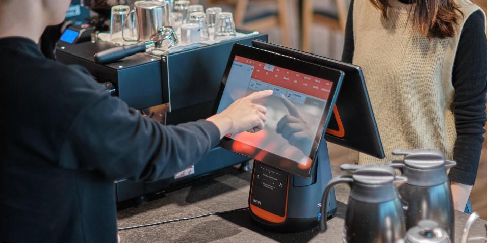 Sistem POS Sunmi T2s, ekran 15.6" me prekje, Android, i zi me portokalli