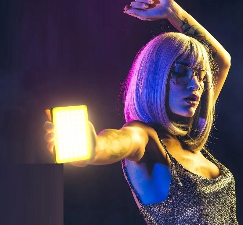 Llambë LED Neewer VL67C, 5W, RGB, me Bluetooth, për selfie