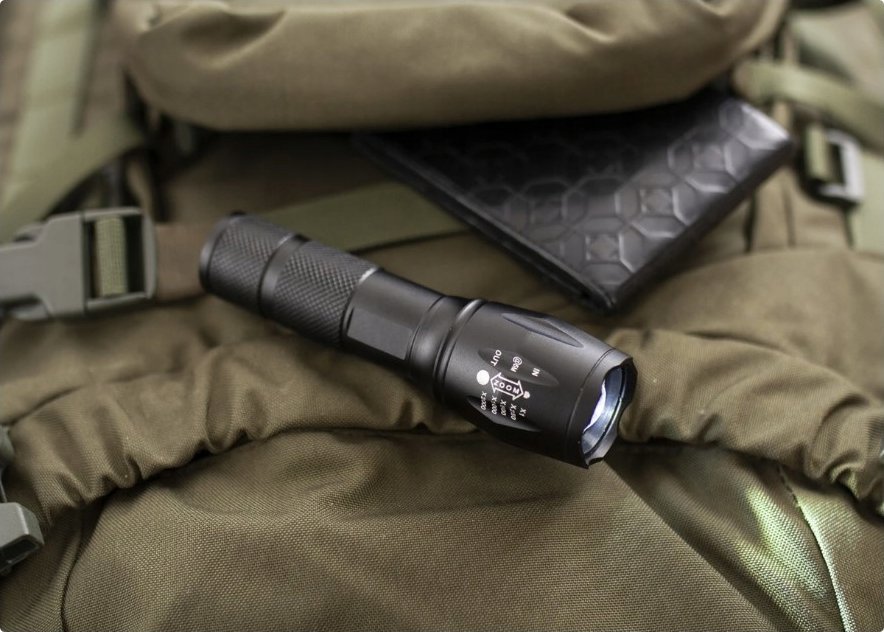Dritë dore taktike Military Strong, LED 10W, 200 lumens, e zezë