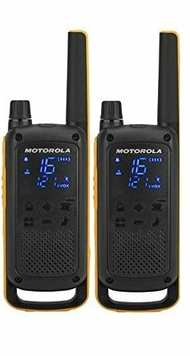 Walkie talkie Motorola TLKR T82 Extreme, rezistent ndaj ujit IPx4, rreze deri disa km, i verdhë